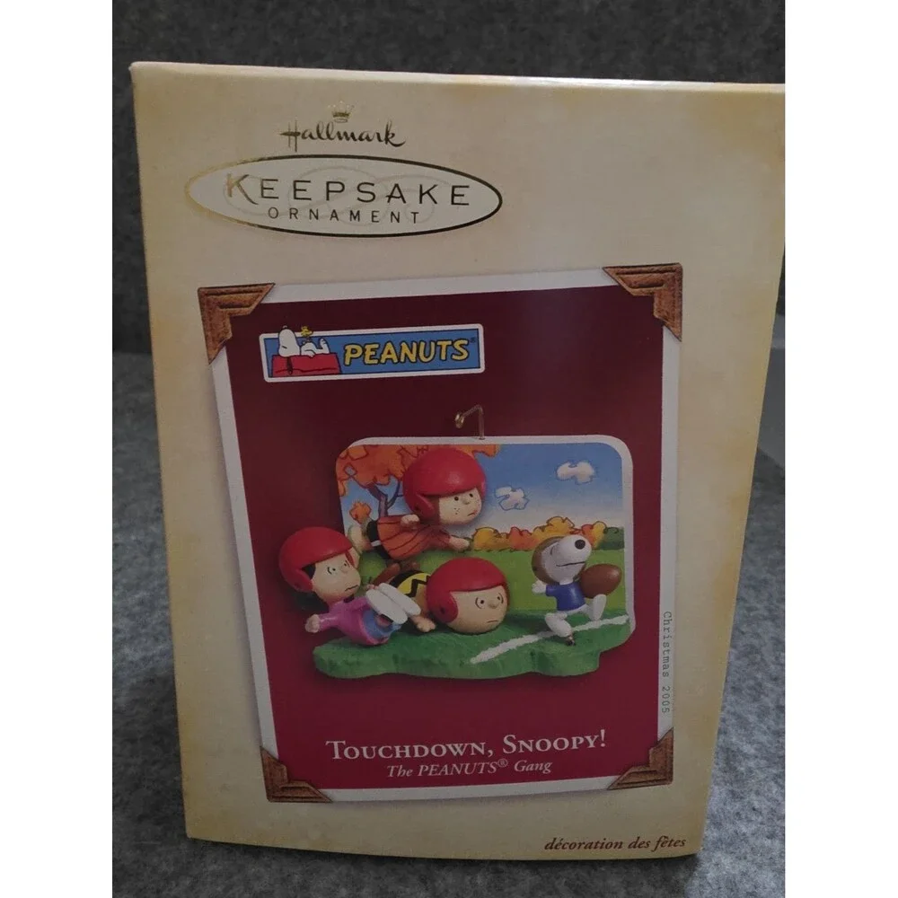 Hallmark Peanuts Lot Of 7 Charlie Brown Snoopy Lucy Keepsake Ornaments And Tree